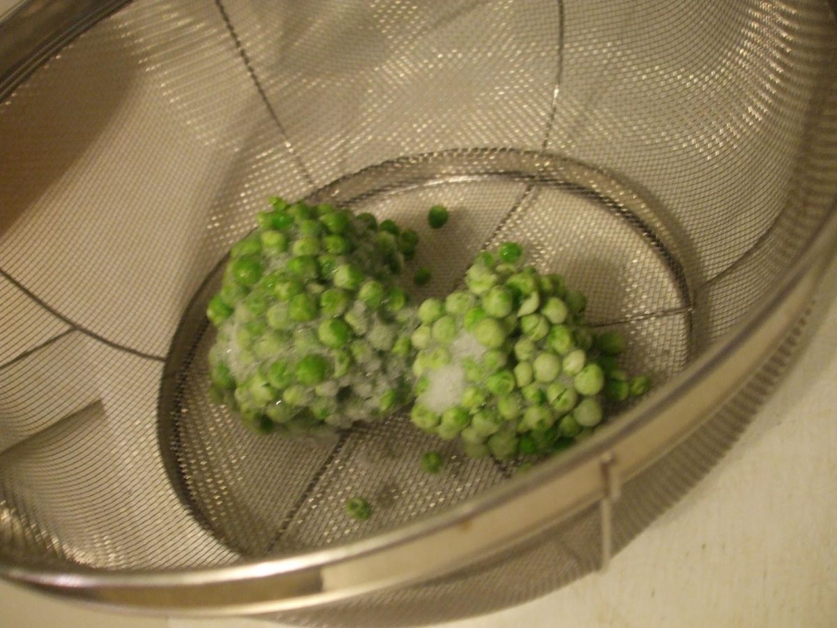 Can Guinea Pigs Eat Defrosted Peas?